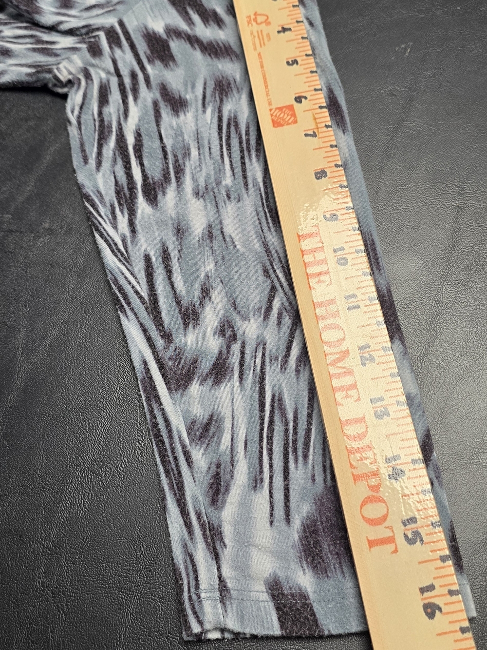 Fabrizio Gianni Italy Luxury Tunic Blouse M Slinky Knit Abstract Animal Print - Picture 8 of 8